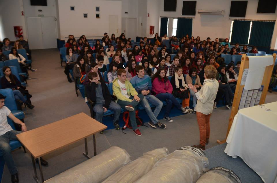 Estudiantes en el Aula Magna en Neuquen capital. Foto: Prensa UNCo